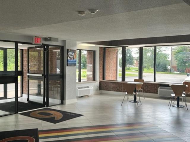 Studio 6 Suites East Syracuse Airport Exterior foto